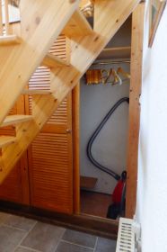 Kleiderschrank.JPG